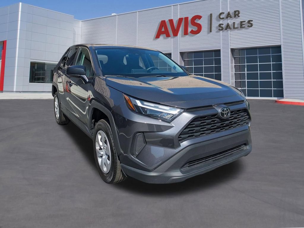 Used 2024 Toyota RAV4 LE image 37