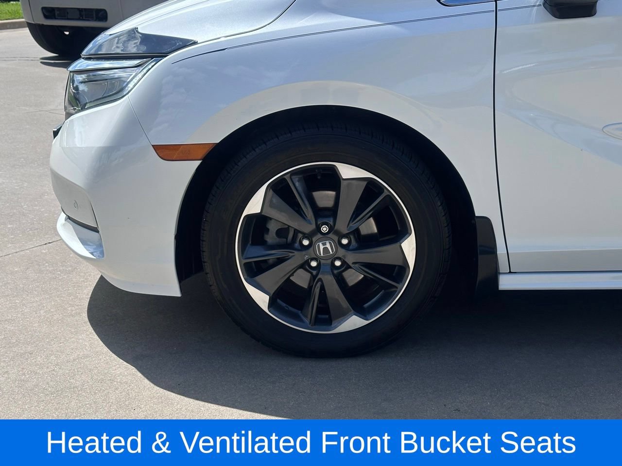 Used 2022 Honda Odyssey Elite image 10