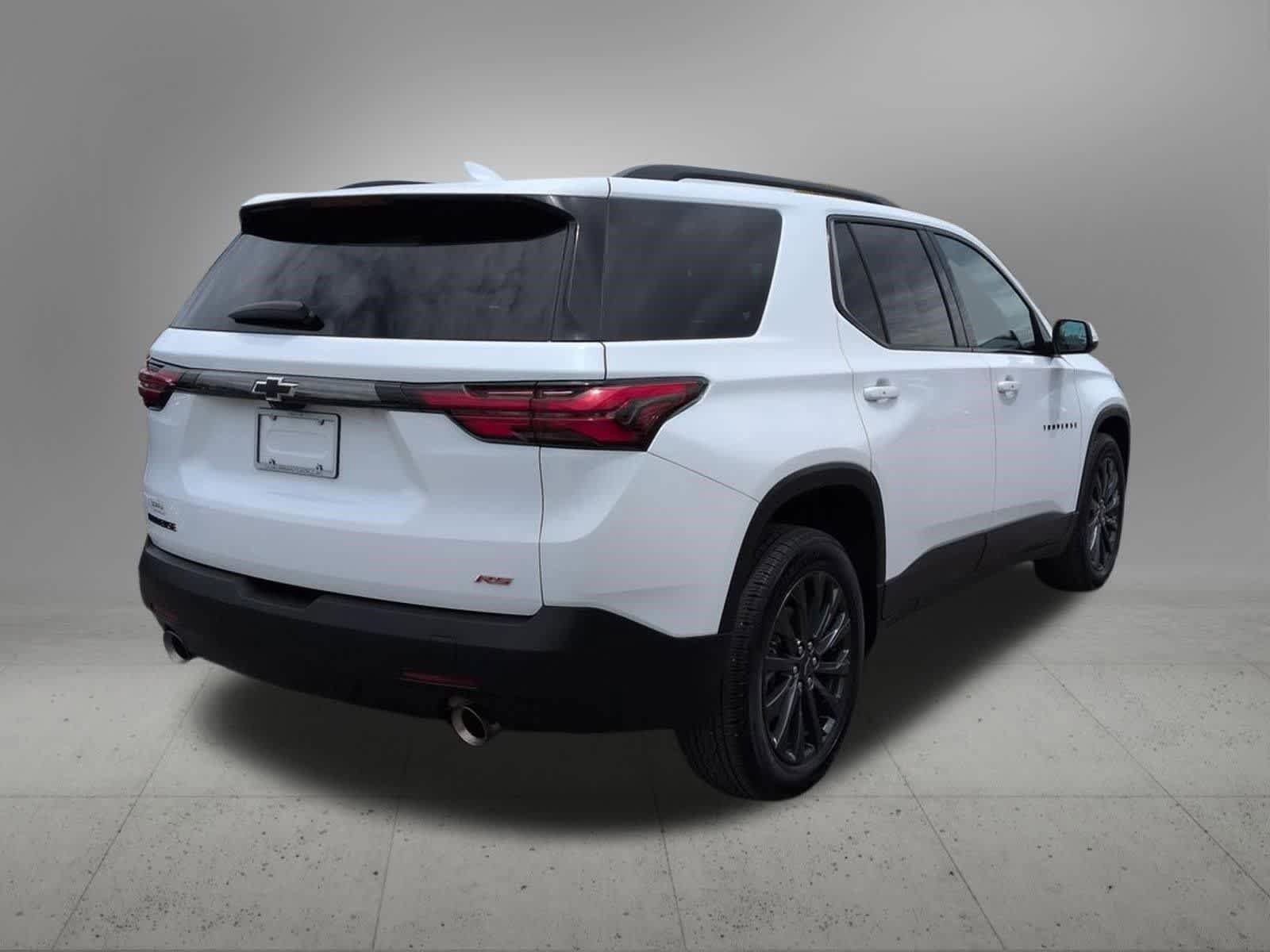 Used 2023 Chevrolet Traverse RS w/ LPO, Floor Liner Package FWD image 6