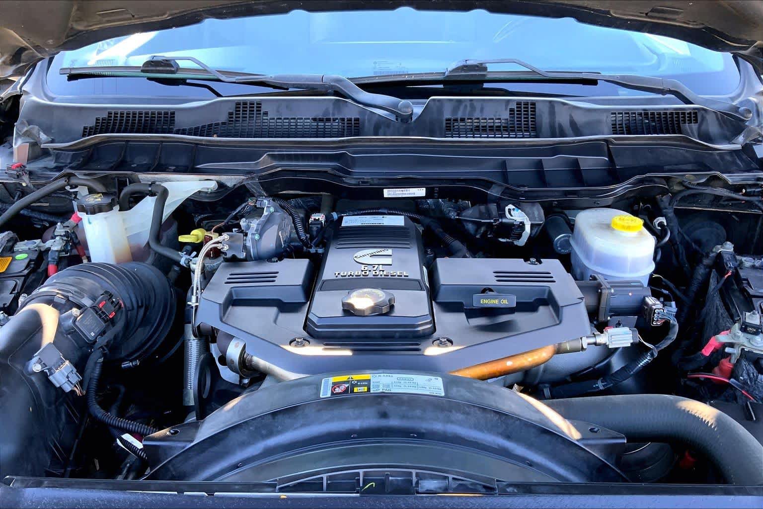 Used 2018 RAM 2500 Laramie w/ Sport Appearance Group AWD/4WD image 29