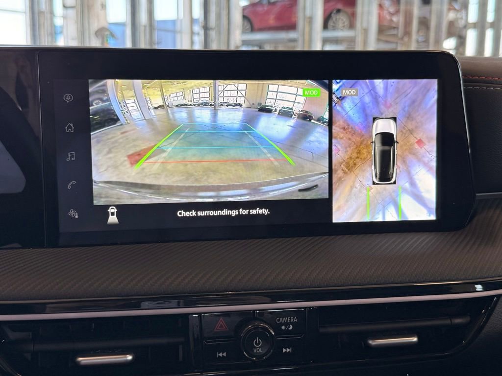 Used 2025 Nissan Kicks SR w/ SR Premium Package image 15