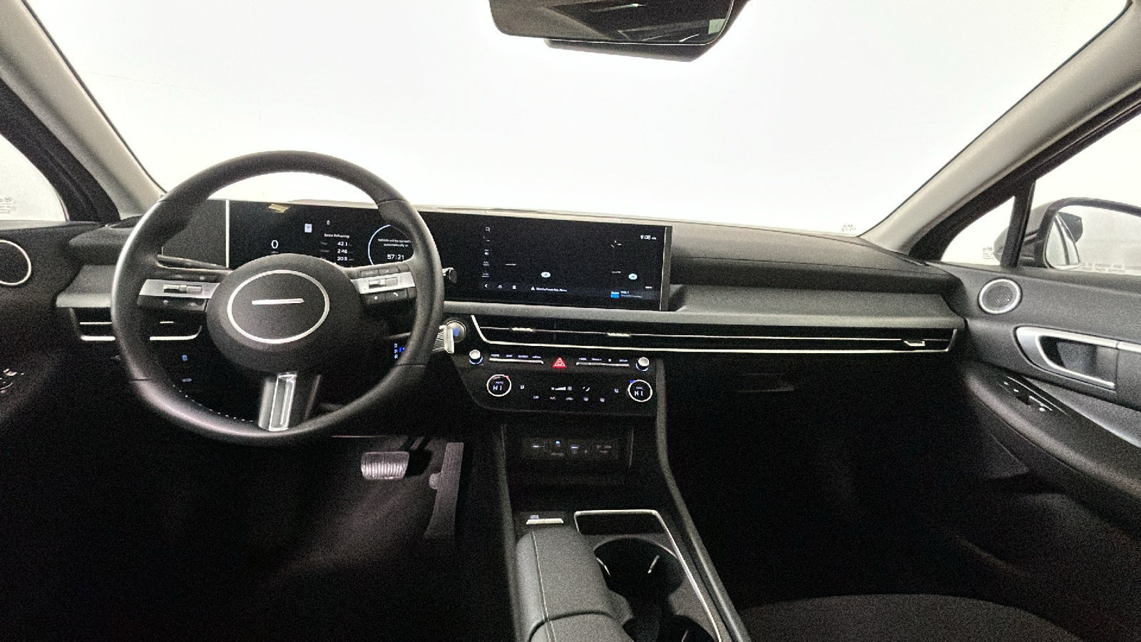 Used 2025 Hyundai Sonata SEL FWD image 33