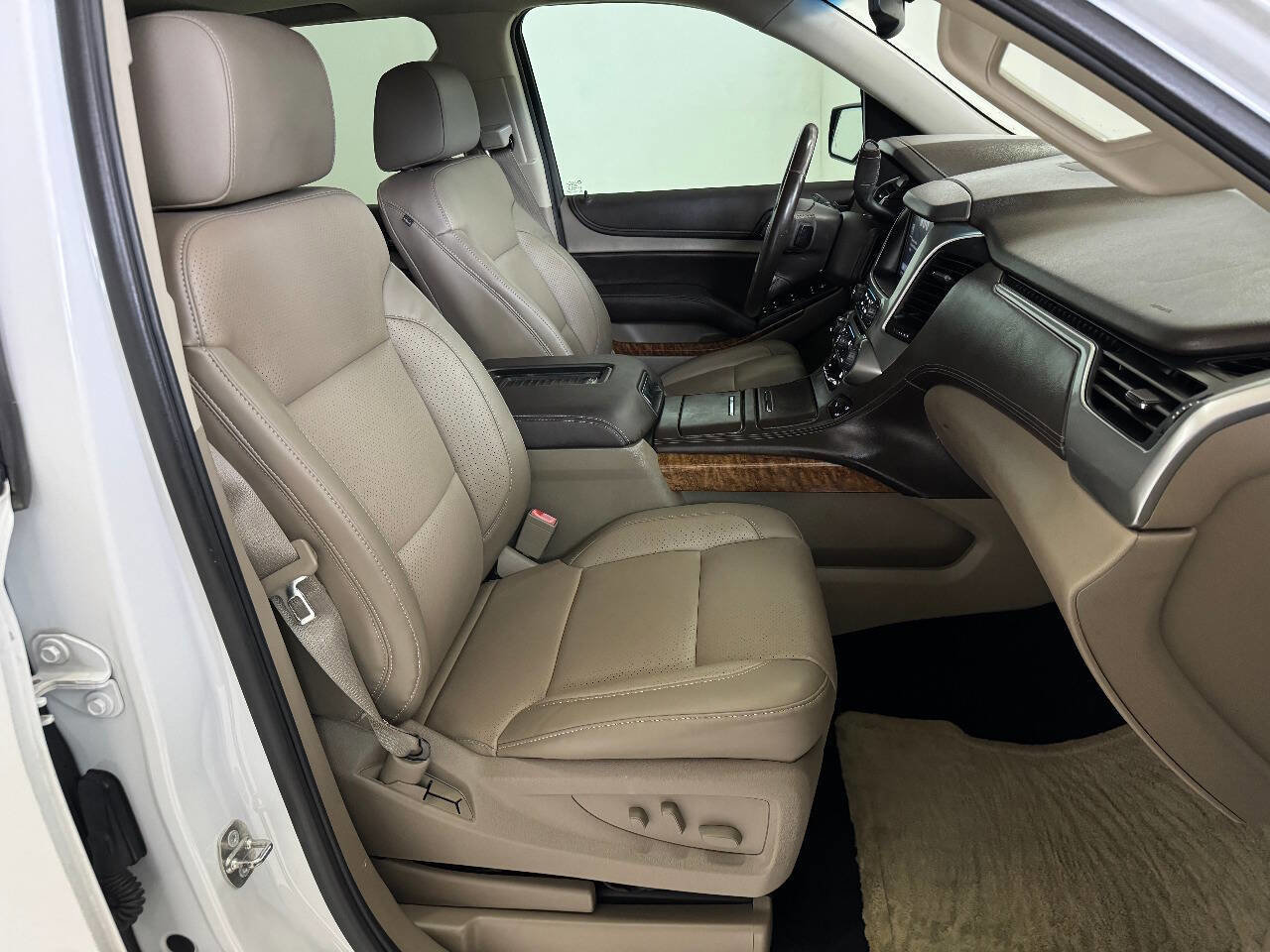 Used 2015 Chevrolet Suburban LTZ image 45