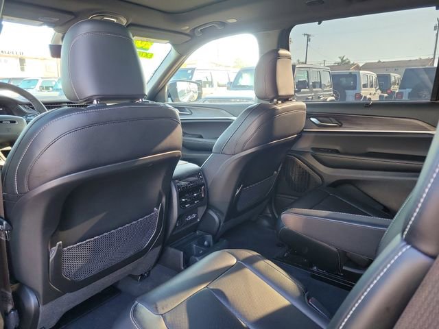 Certified 2025 Jeep Grand Cherokee L Limited w/ Luxury Tech Group II image 14