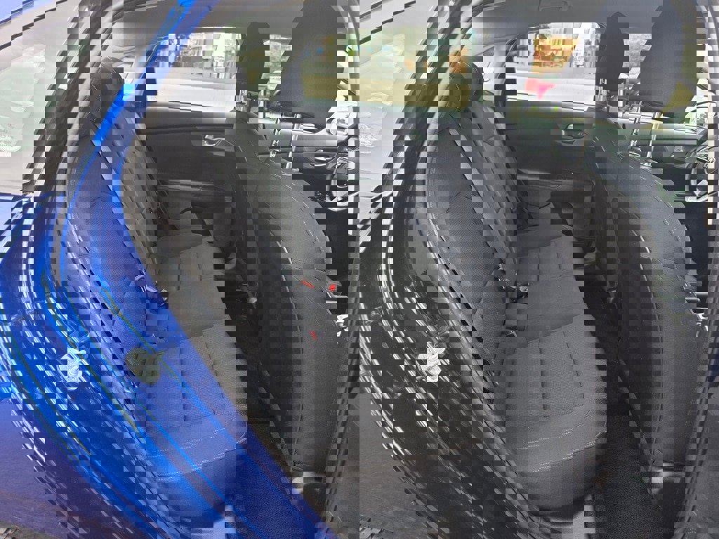 Used 2021 Kia Forte LXS image 19