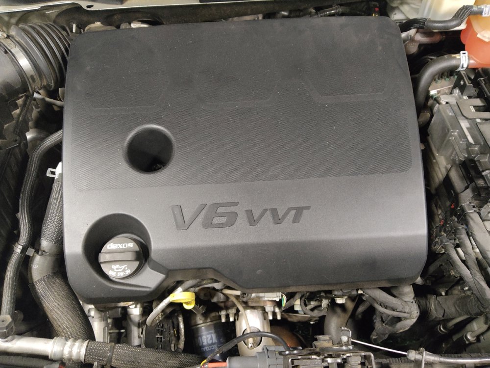 Used 2021 Chevrolet Traverse LS FWD image 30