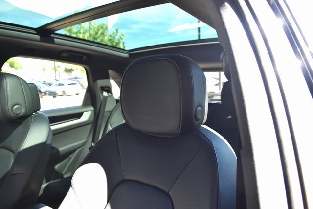 Certified 2025 Porsche Cayenne image 40