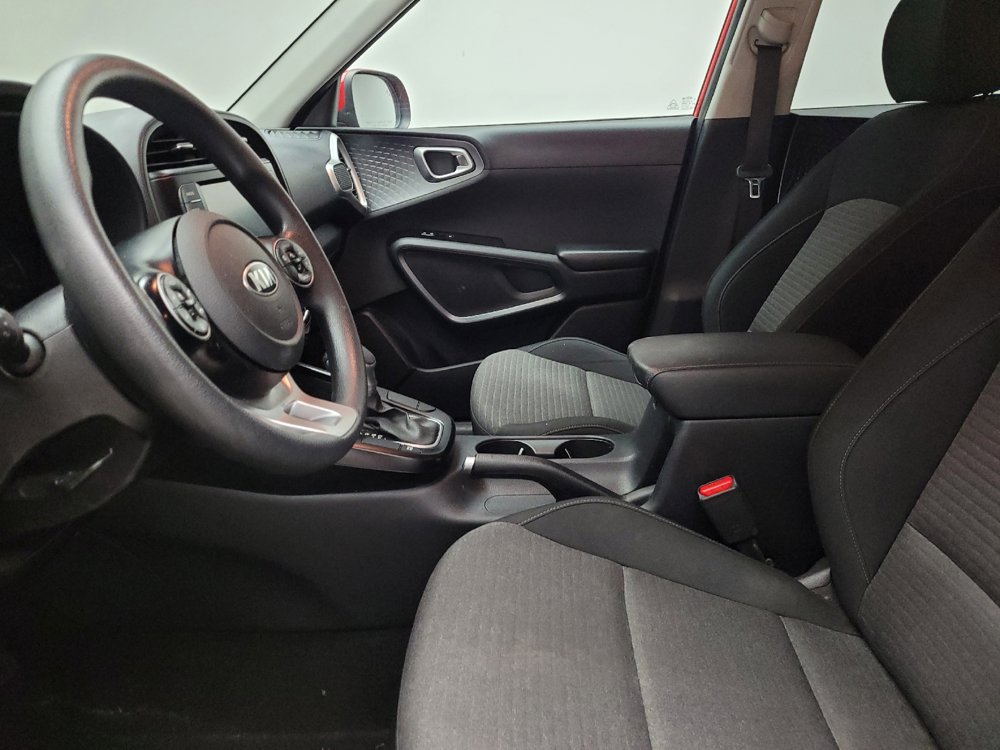 Used 2020 Kia Soul S FWD image 17