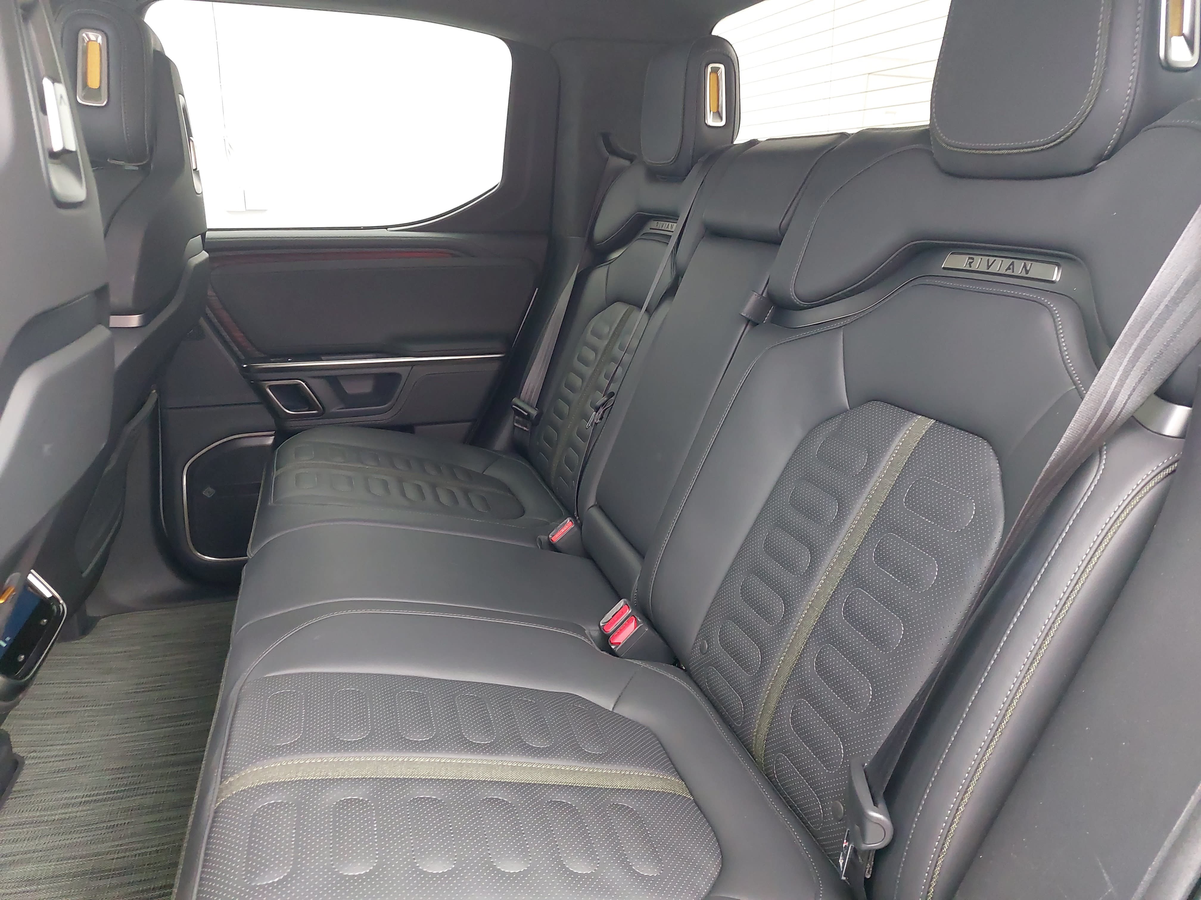 Used 2023 Rivian R1T Adventure Dual AWD/4WD image 15