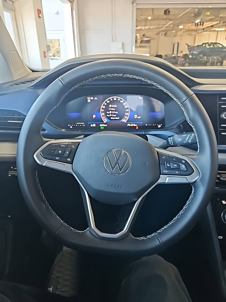 Used 2024 Volkswagen Taos SE w/ Black Wheel Plus Package image 33