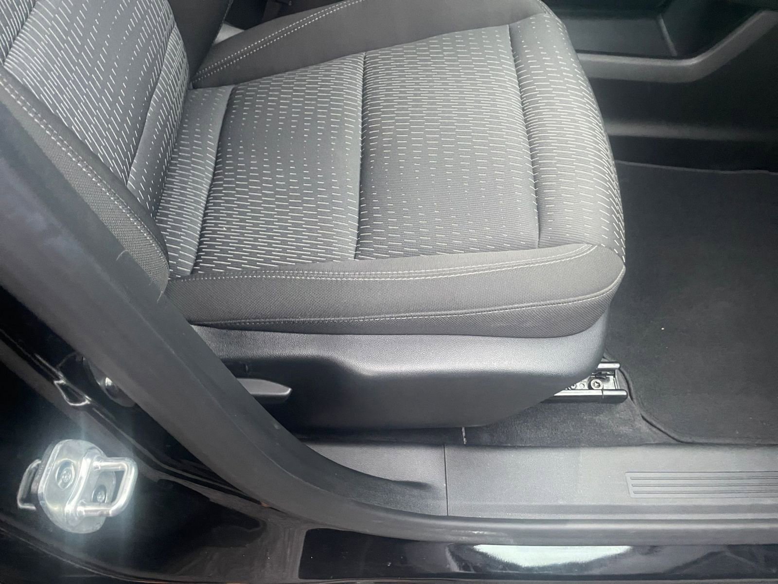 Used 2025 Chevrolet Equinox LT image 27