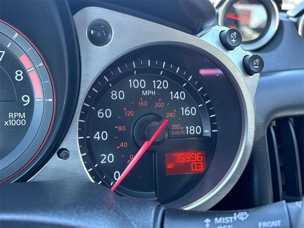 Used 2013 Nissan 370Z Touring w/ Sport Pkg image 17