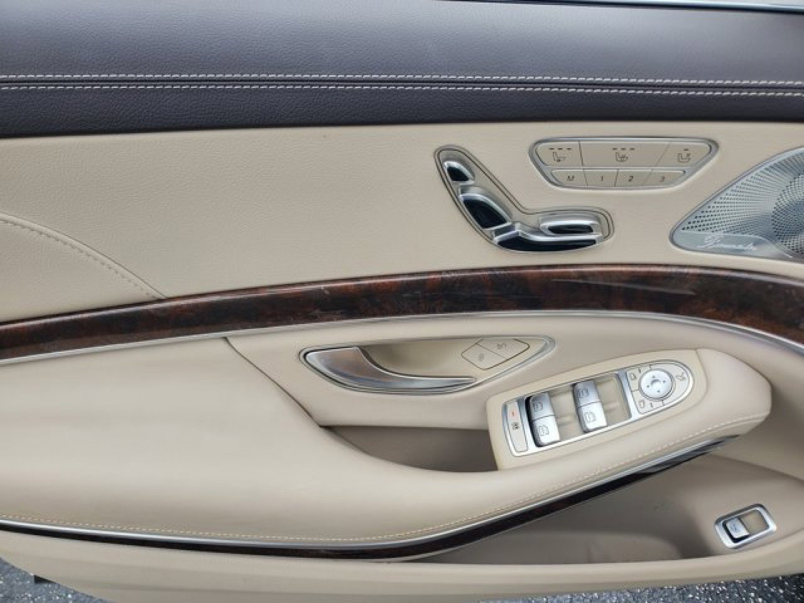 Used 2019 Mercedes-Benz S 560 Sedan w/ AMG Line Exterior image 13