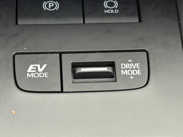 Certified 2023 Toyota Venza XLE image 38