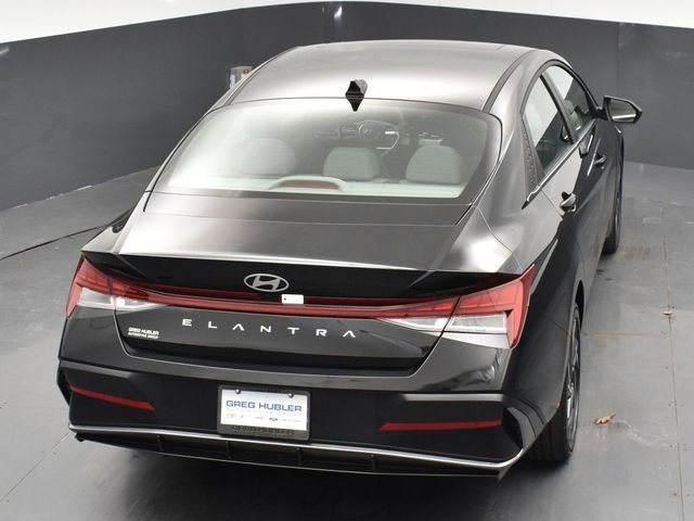 Used 2025 Hyundai Elantra SEL FWD image 48