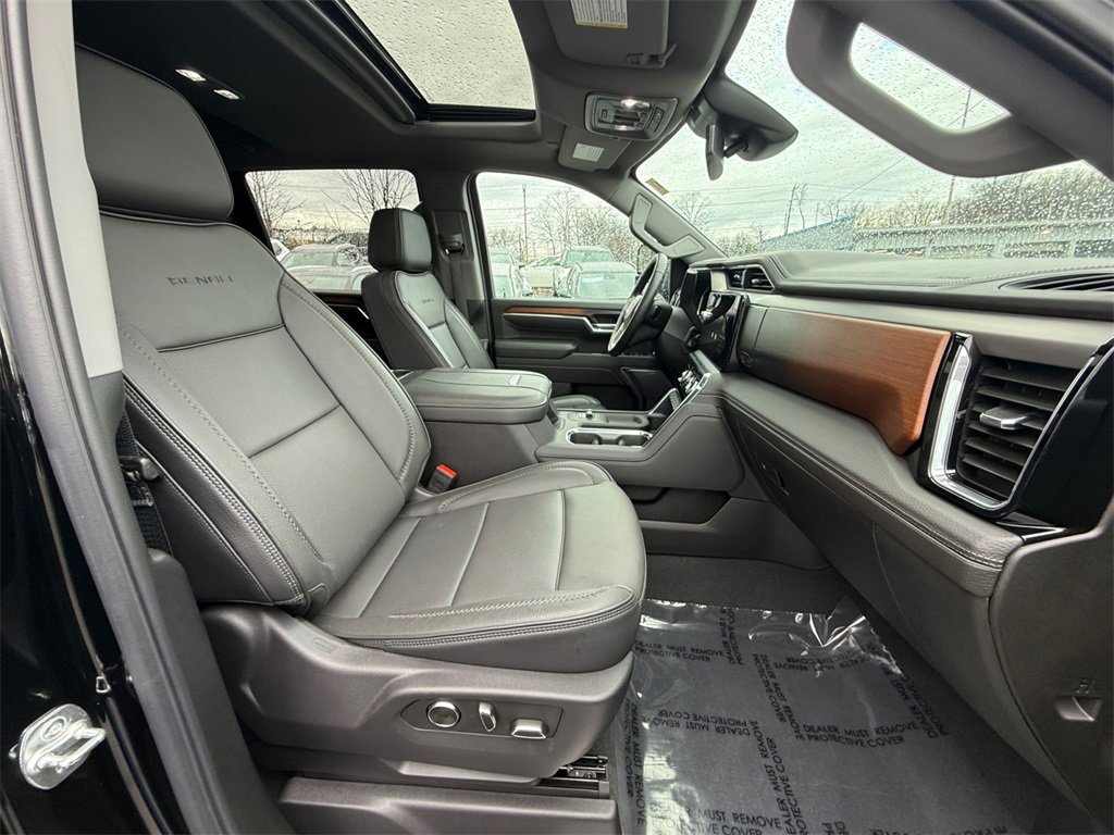 Used 2025 GMC Sierra 2500 Denali image 28