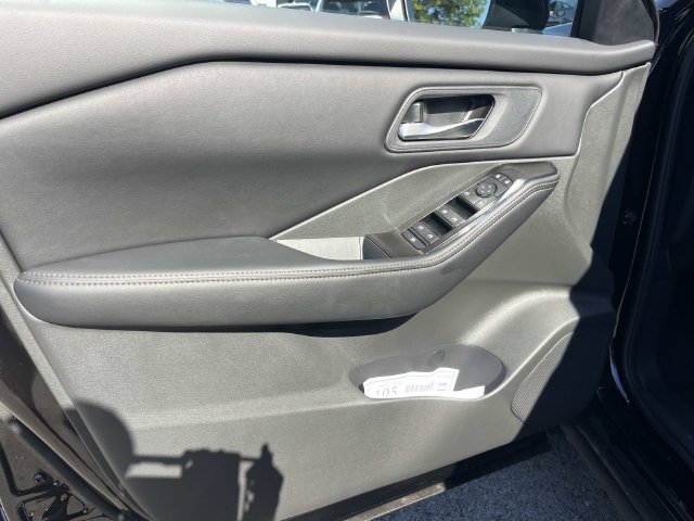 New 2026 Nissan Rogue SV AWD/4WD image 22