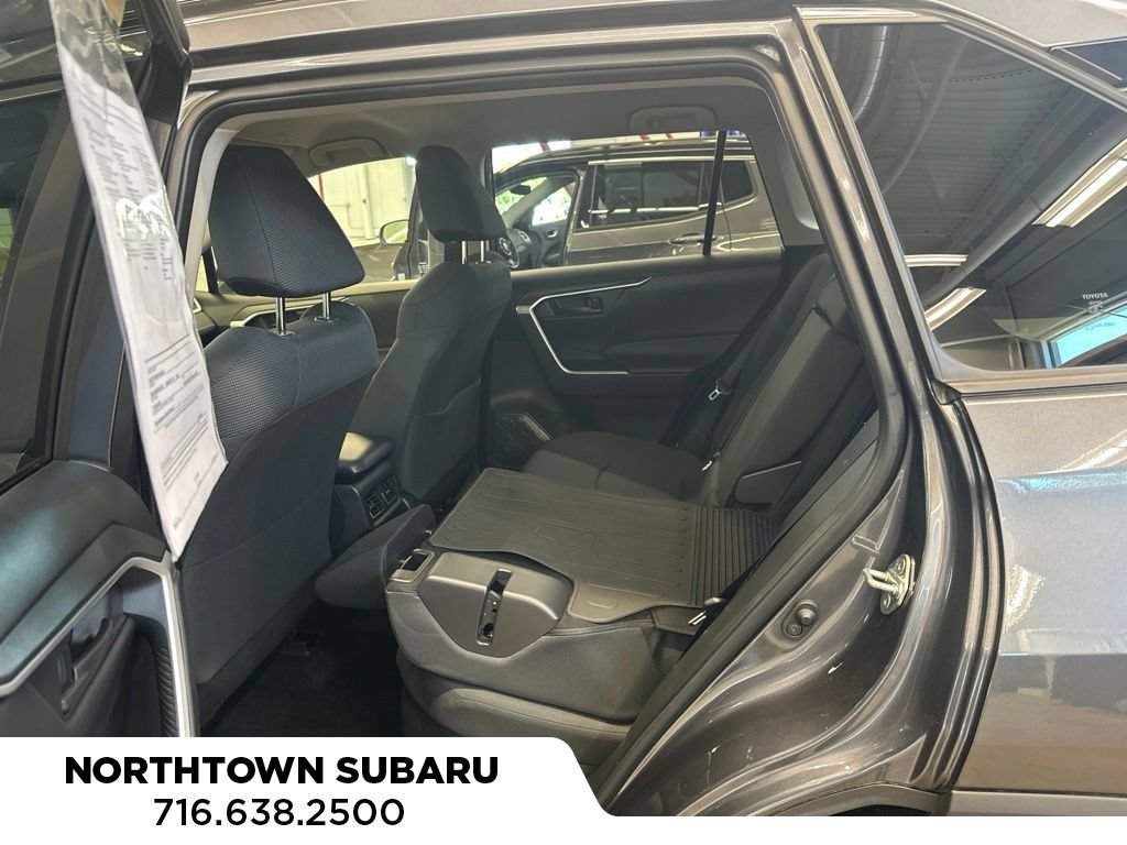Used 2023 Toyota RAV4 LE AWD/4WD image 19