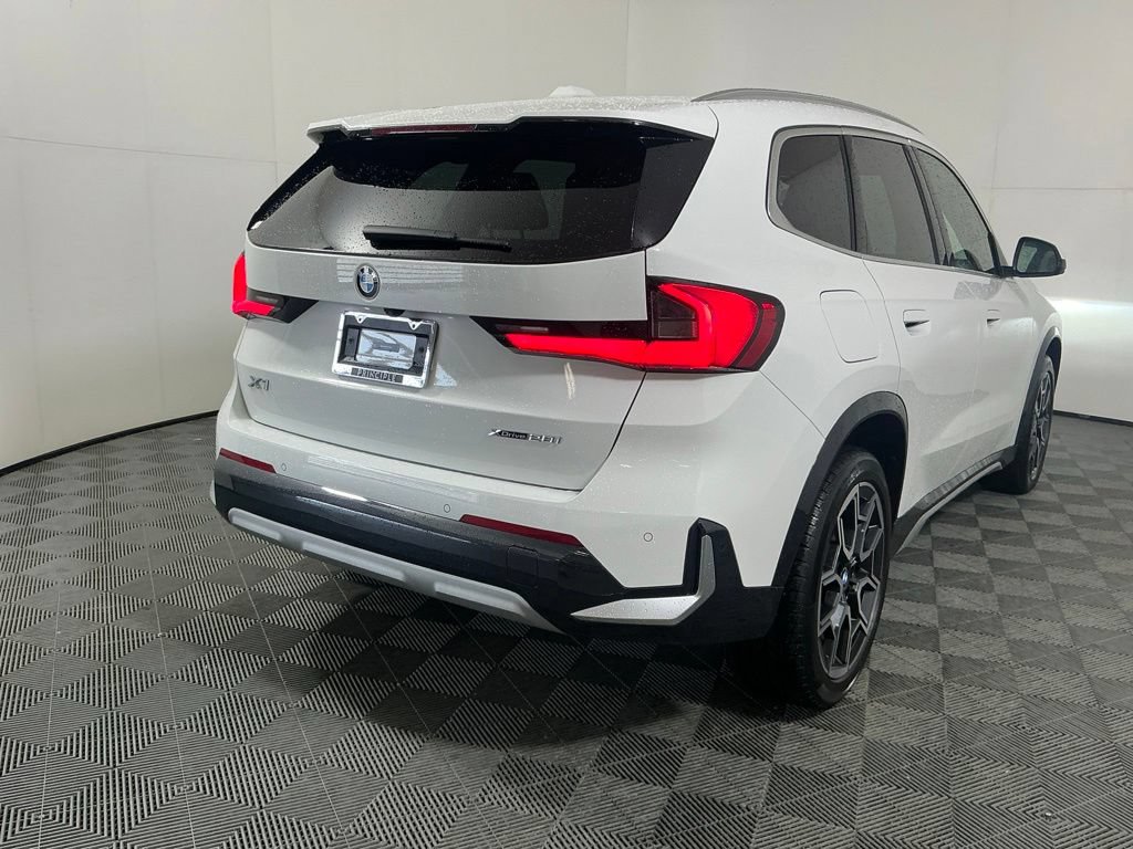 Certified 2025 BMW X1 xDrive28i w/ Technology Package AWD/4WD image 5