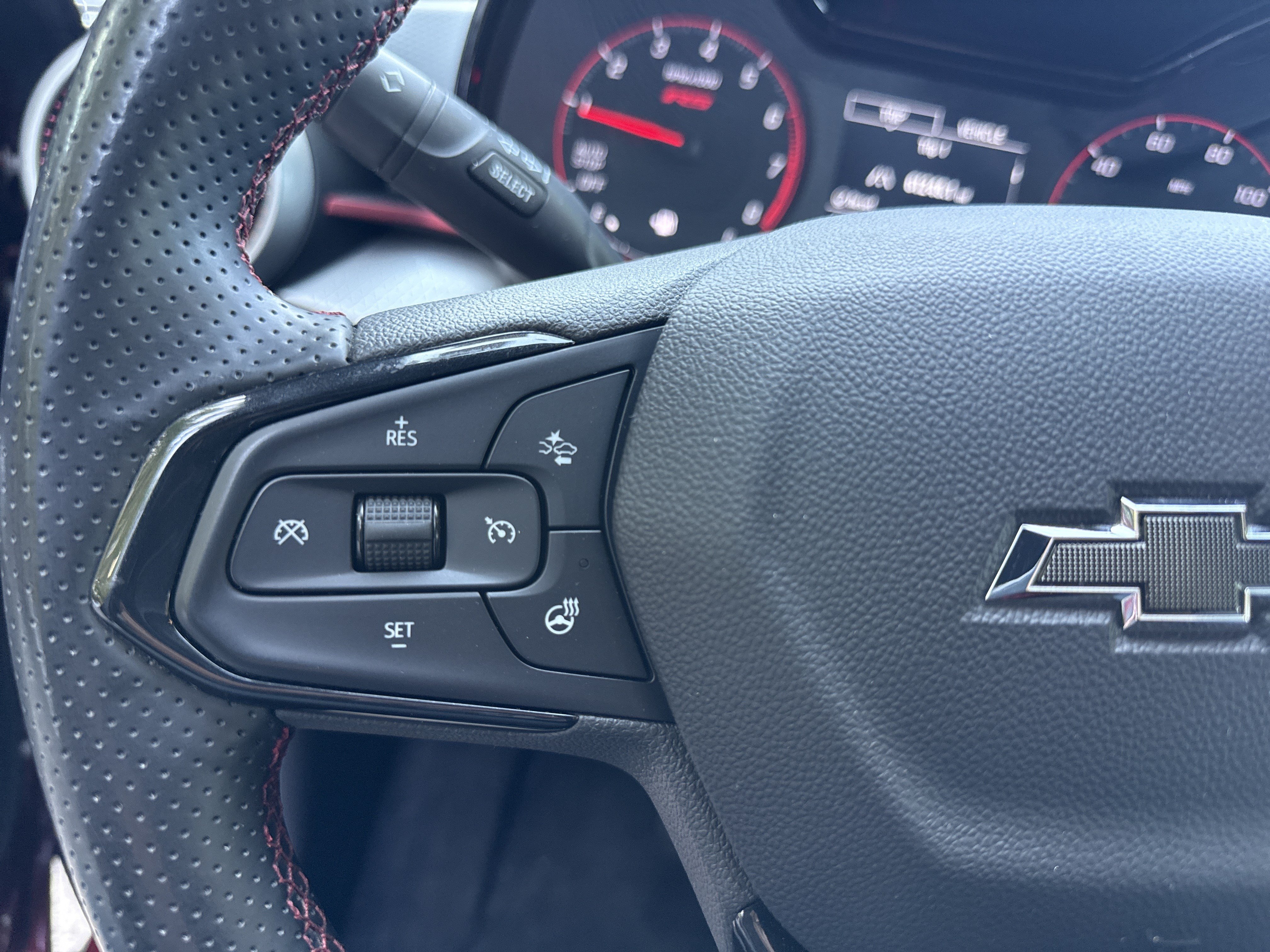 Used 2024 Chevrolet Trax RS w/ Driver Confidence Package FWD image 24