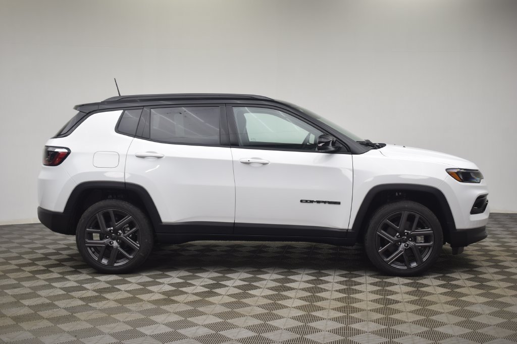 New 2026 Jeep Compass Limited AWD/4WD image 3