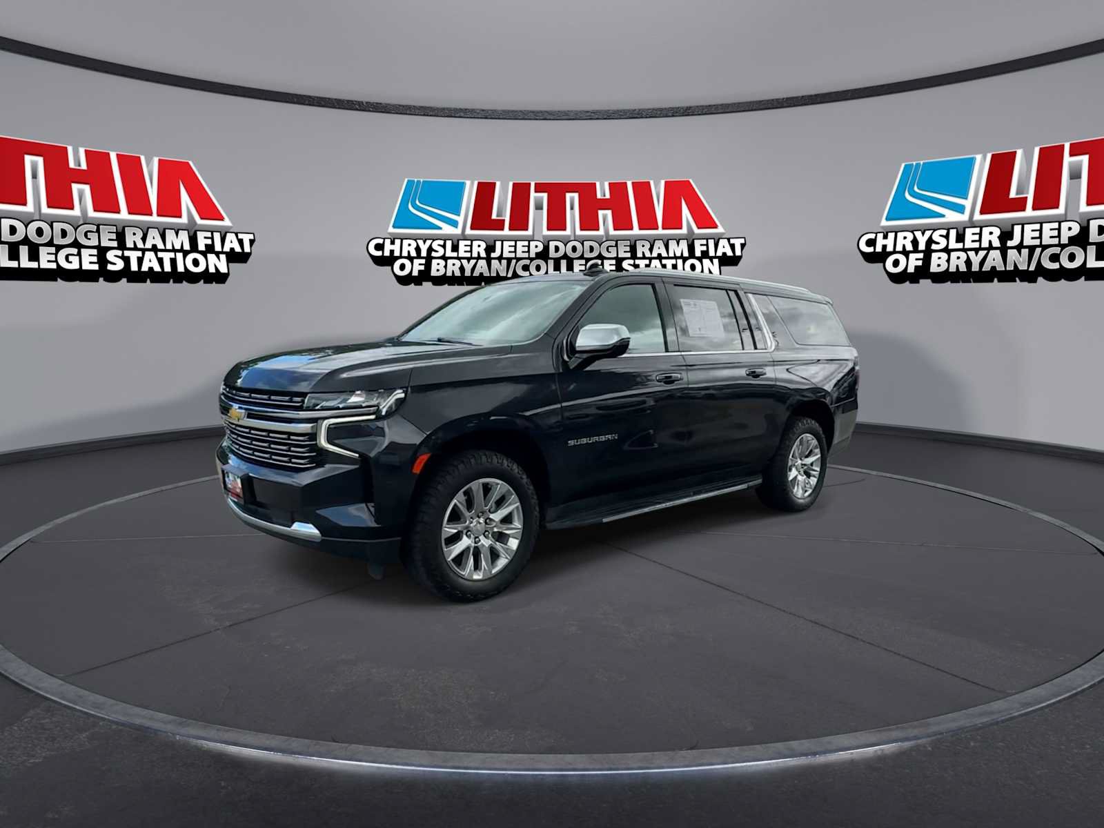 Used 2022 Chevrolet Suburban Premier AWD/4WD image 4