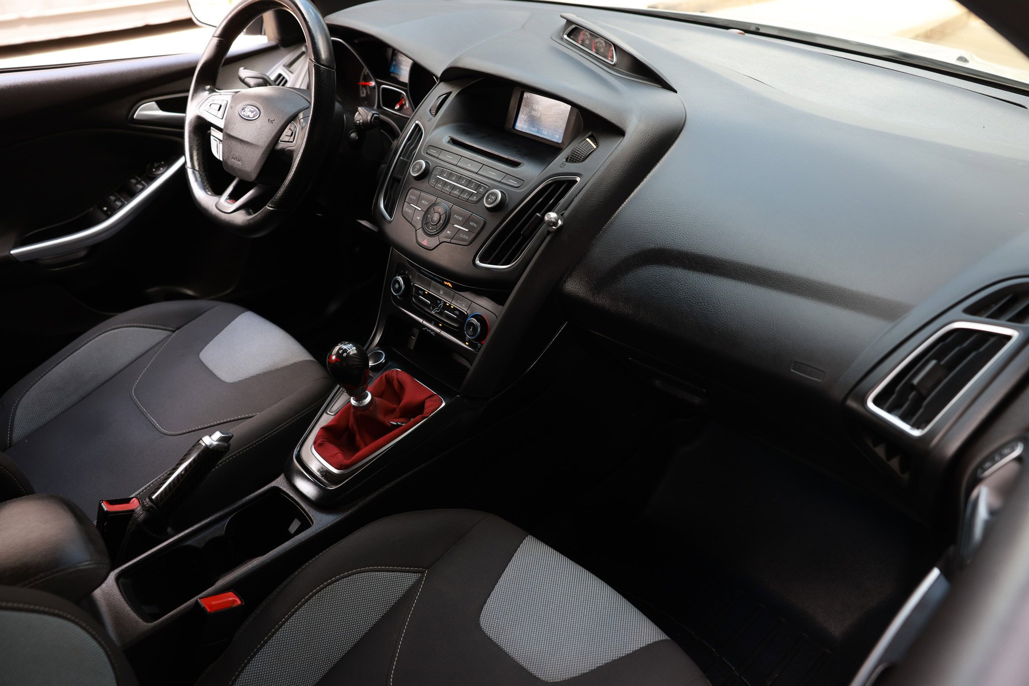 Used 2017 Ford Focus ST image 21