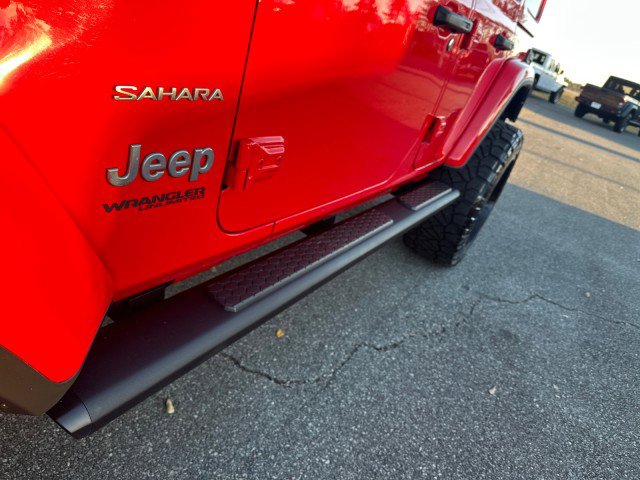 Used 2022 Jeep Wrangler Unlimited Sahara image 9