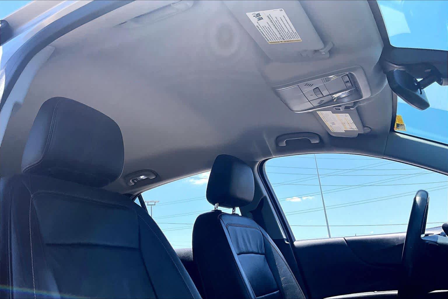 Used 2018 Chevrolet Equinox Premier AWD/4WD image 14