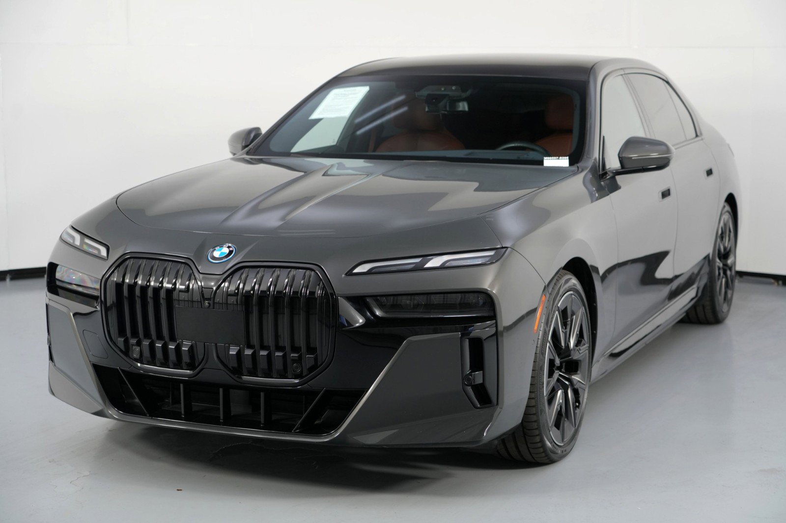 Used 2023 BMW i7 xDrive60 image 59