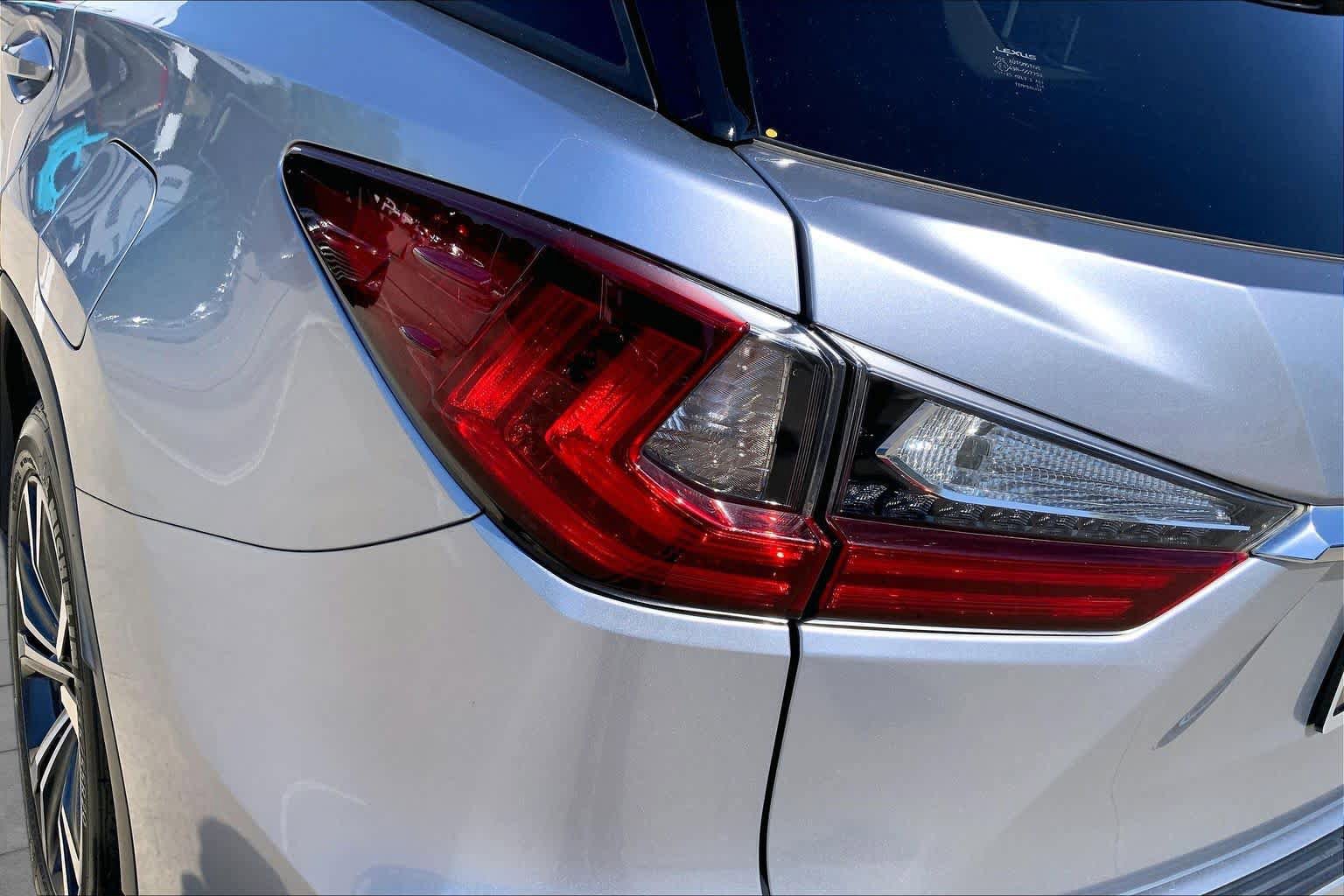 Used 2022 Lexus RX 350L FWD w/ Premium Package image 27