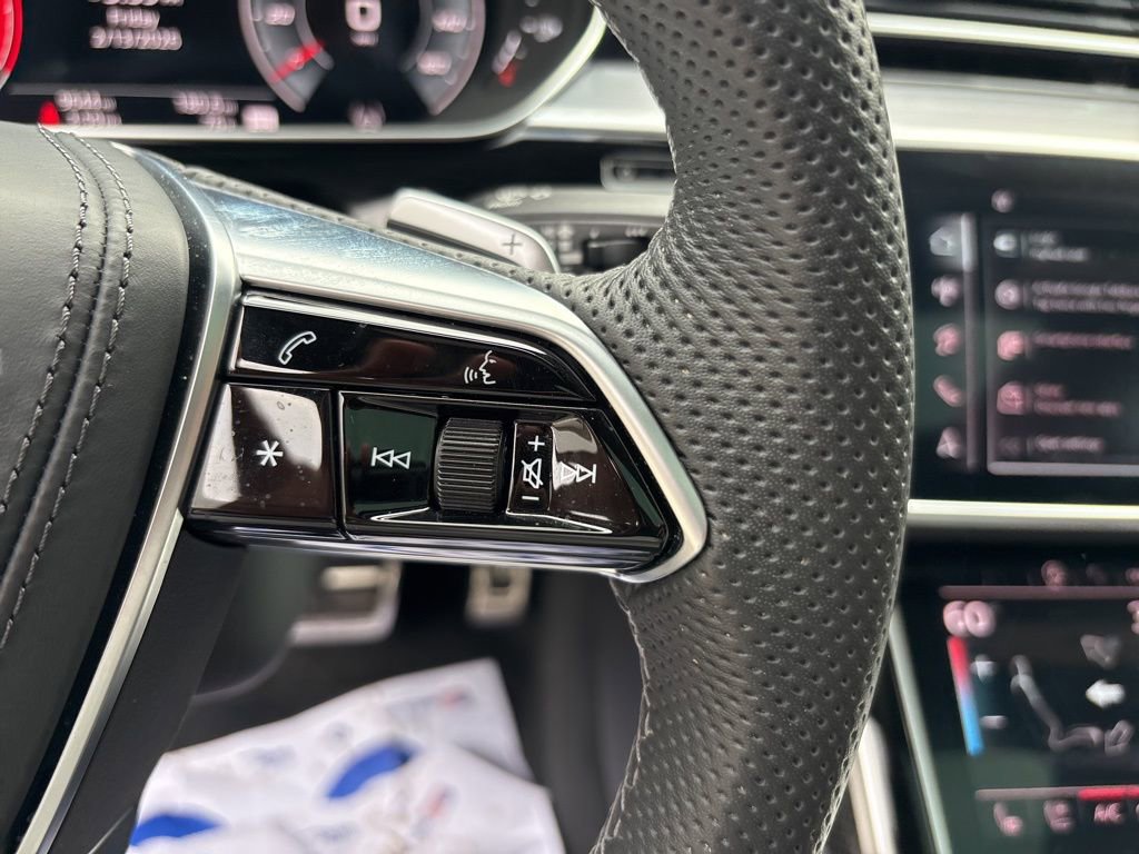 Used 2024 Audi S8 image 23