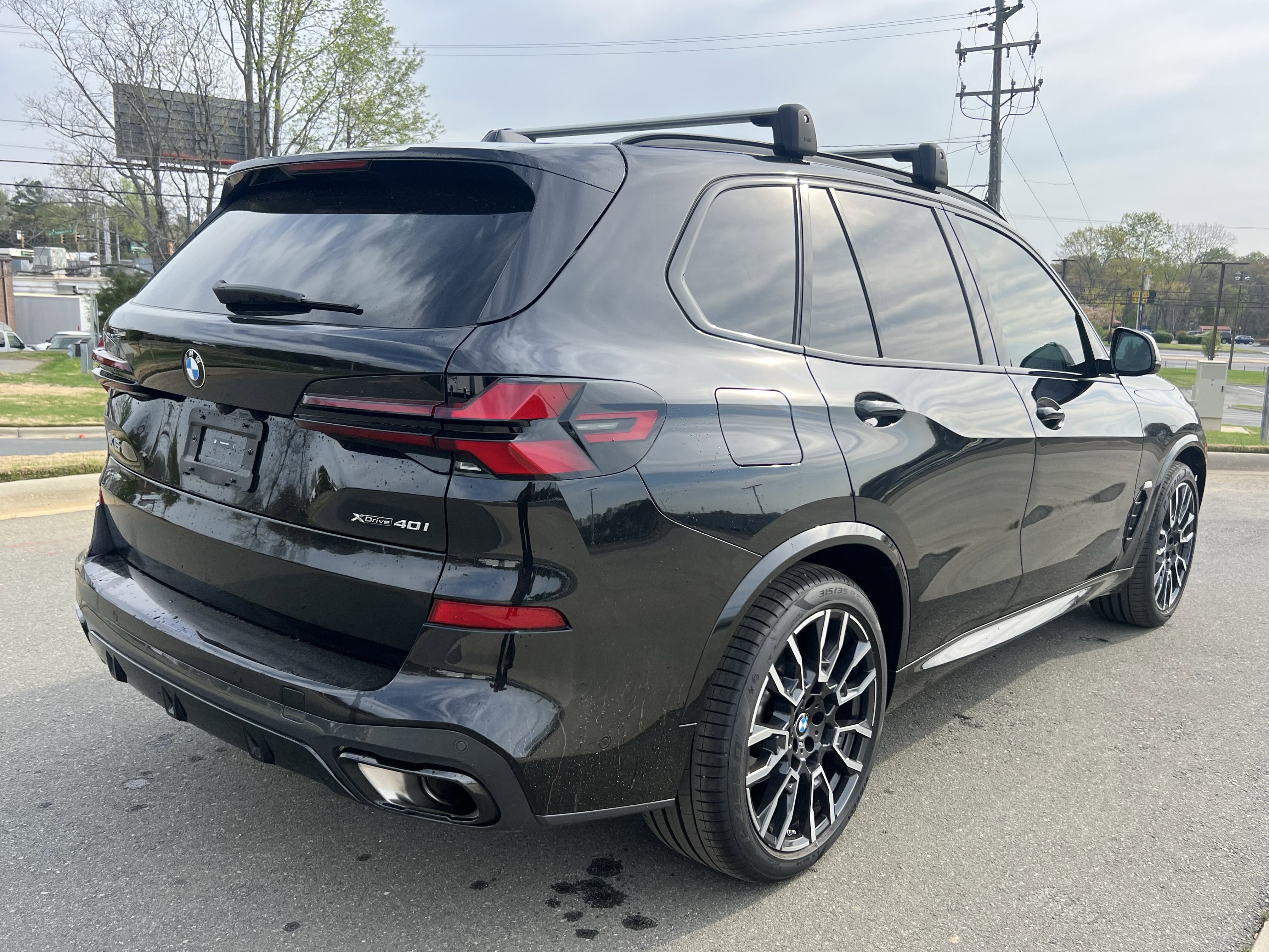 Used 2024 BMW X5 xDrive40i w/ M Sport Package image 9