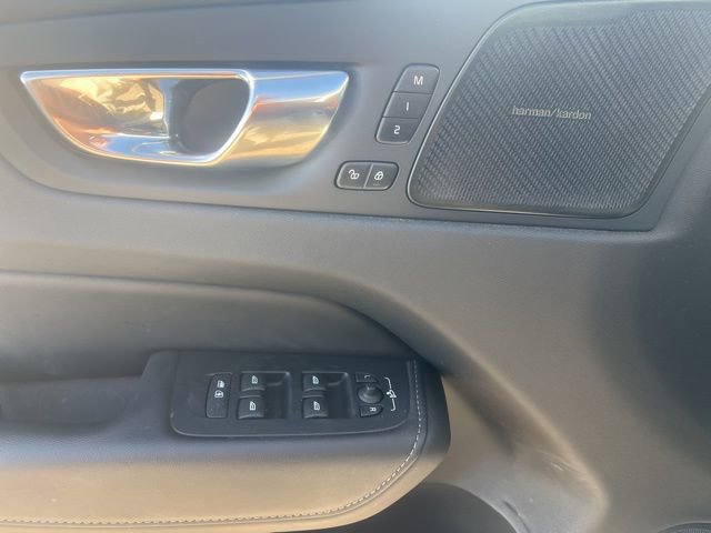 Used 2023 Volvo XC60 B5 Ultimate w/ Climate Package FWD image 22