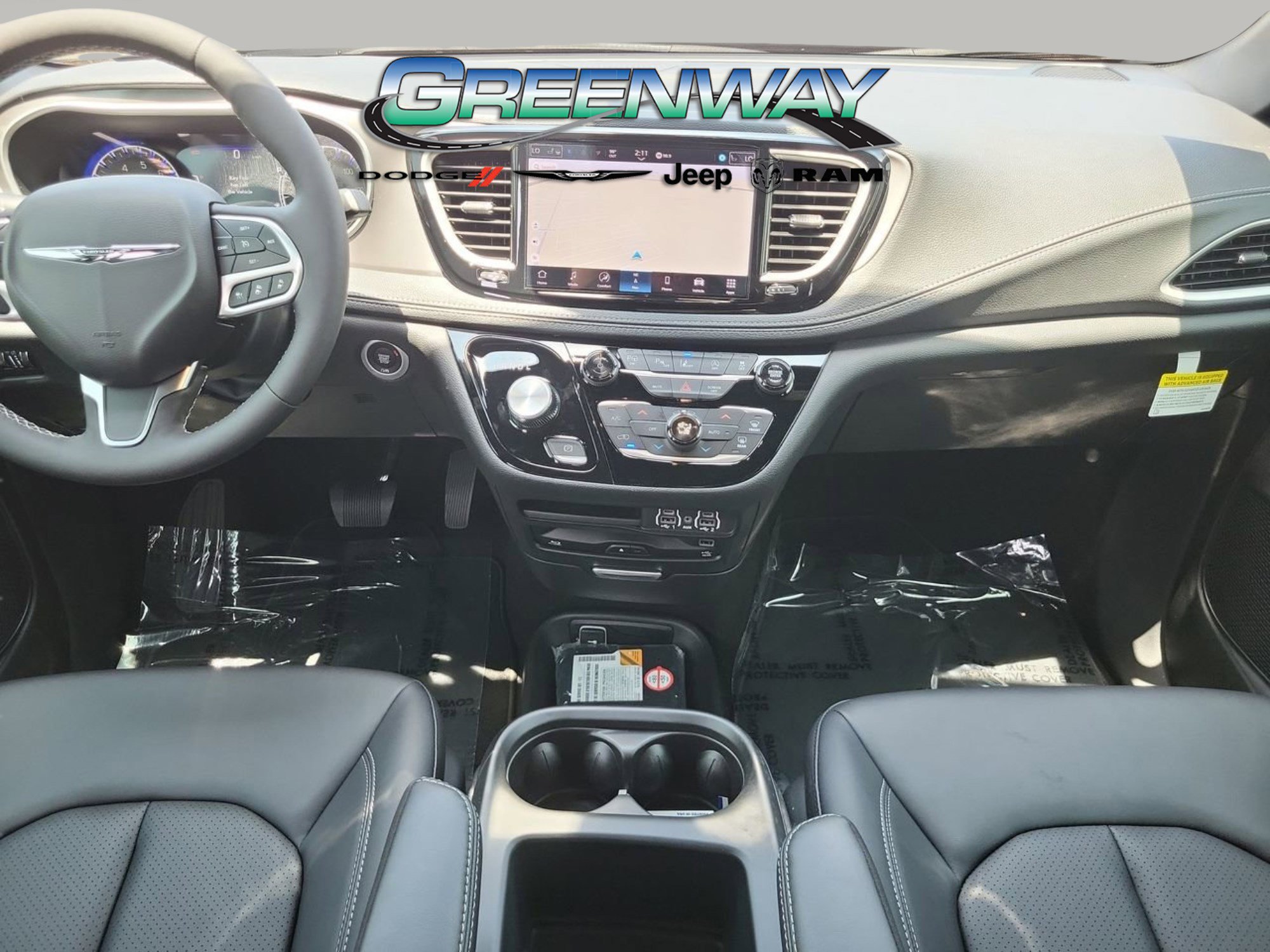 New 2025 Chrysler Pacifica Select w/ Uconnect Theater Family Group image 13