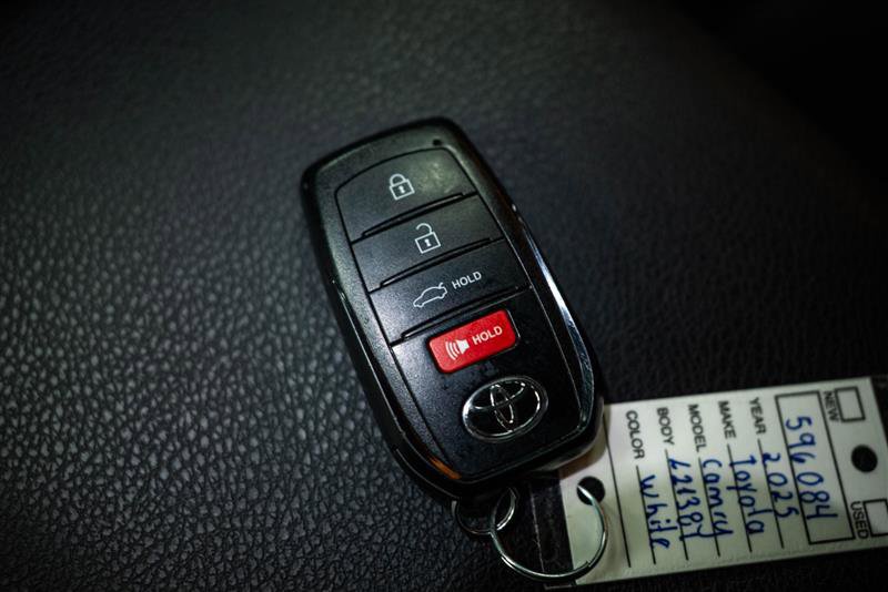 Used 2025 Toyota Camry LE FWD image 20