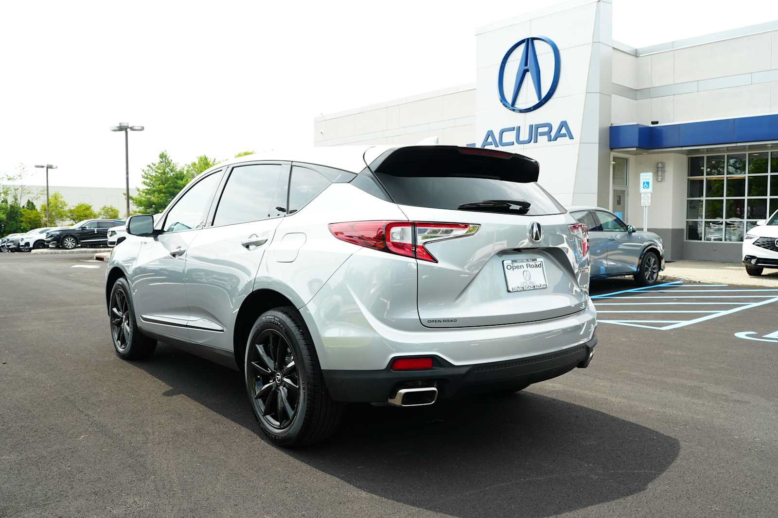 Used 2026 Acura RDX SH-AWD image 5