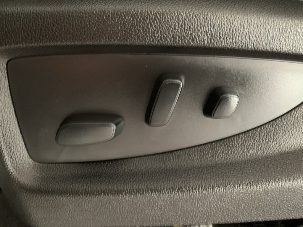 Used 2019 Chevrolet Tahoe Premier RWD image 15