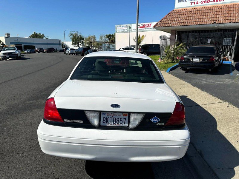 Used 2010 Ford Crown Victoria Police Interceptor image 5