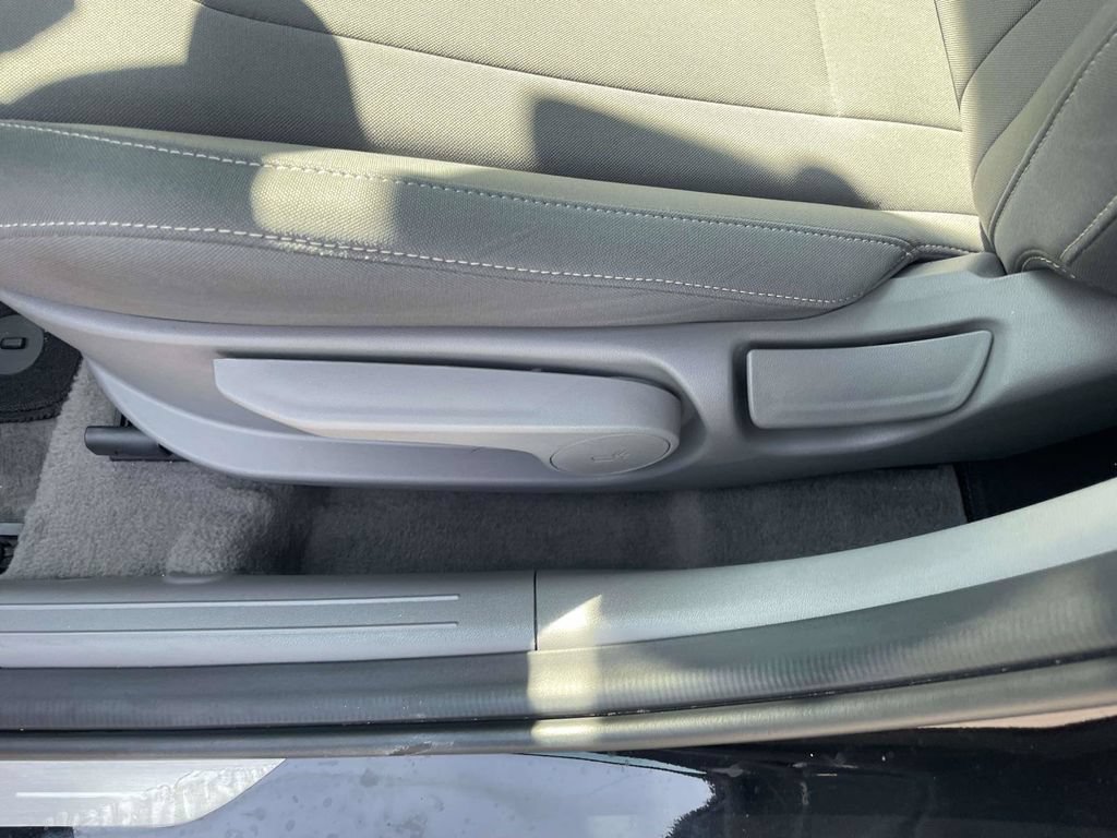 Certified 2024 Hyundai Elantra SEL FWD image 13