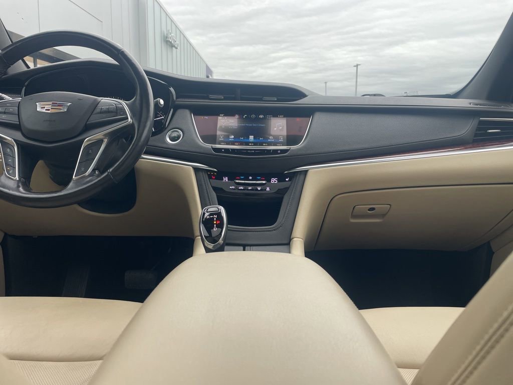 Used 2019 Cadillac XT5 Luxury image 24