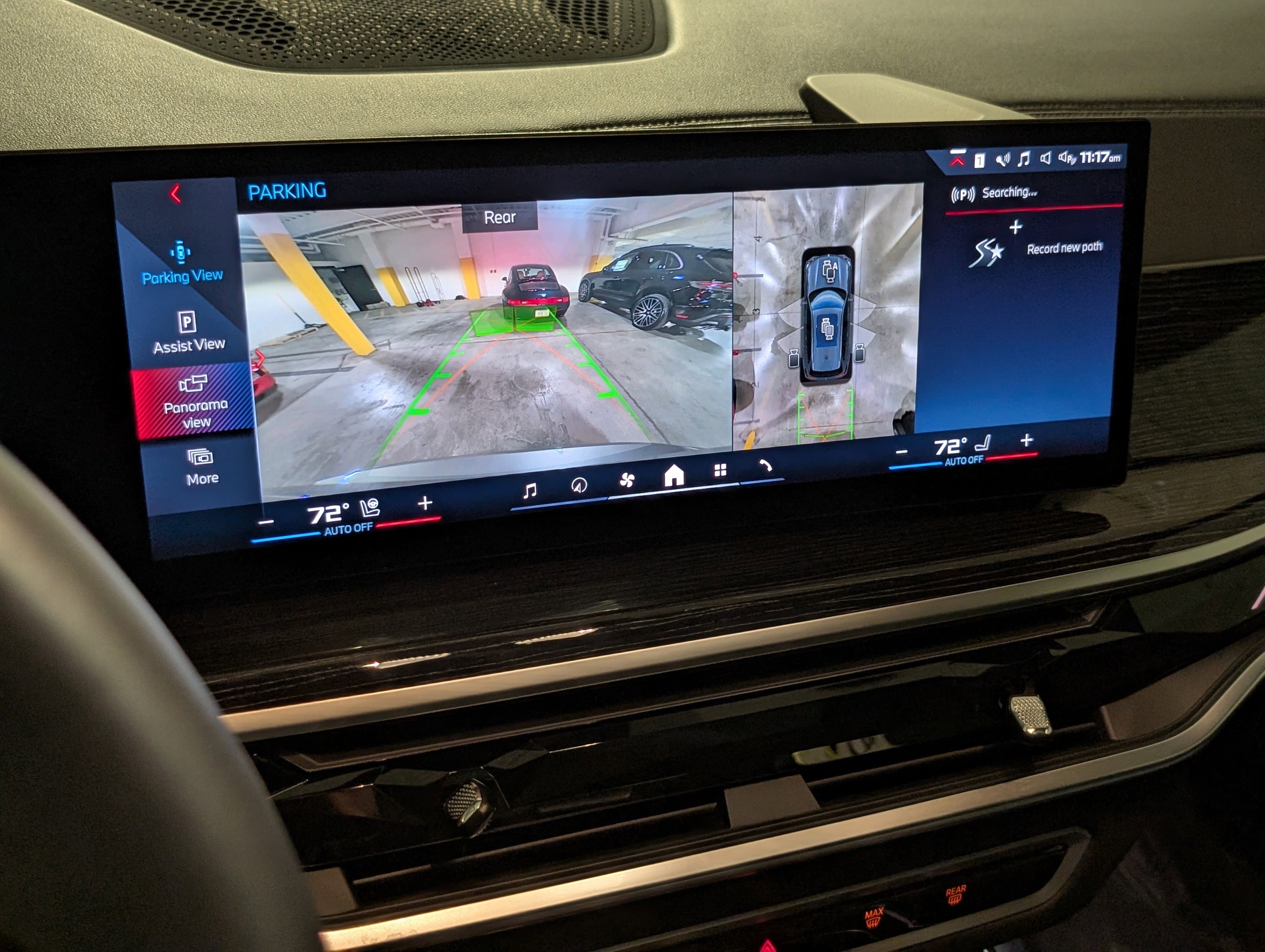 Used 2024 BMW X5 M60i w/ Climate Comfort Package image 30