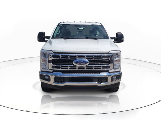 New 2025 Ford F350 XL w/ XL Chrome Package RWD image 2