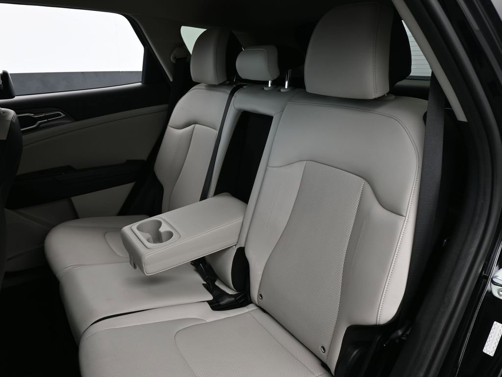 Used 2023 Kia Sportage EX image 33