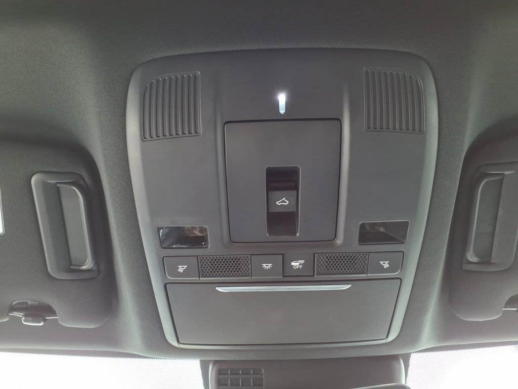 Certified 2025 MAZDA CX-5 Signature image 22