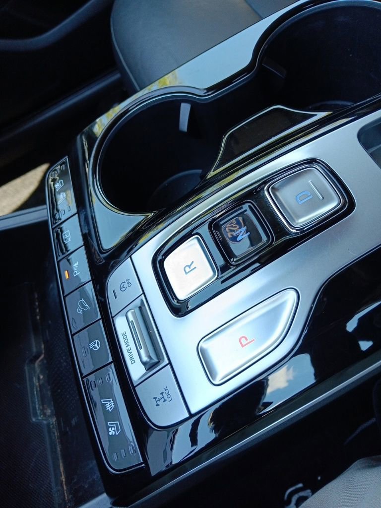 Used 2022 Hyundai Tucson Limited w/ Cargo Package image 22