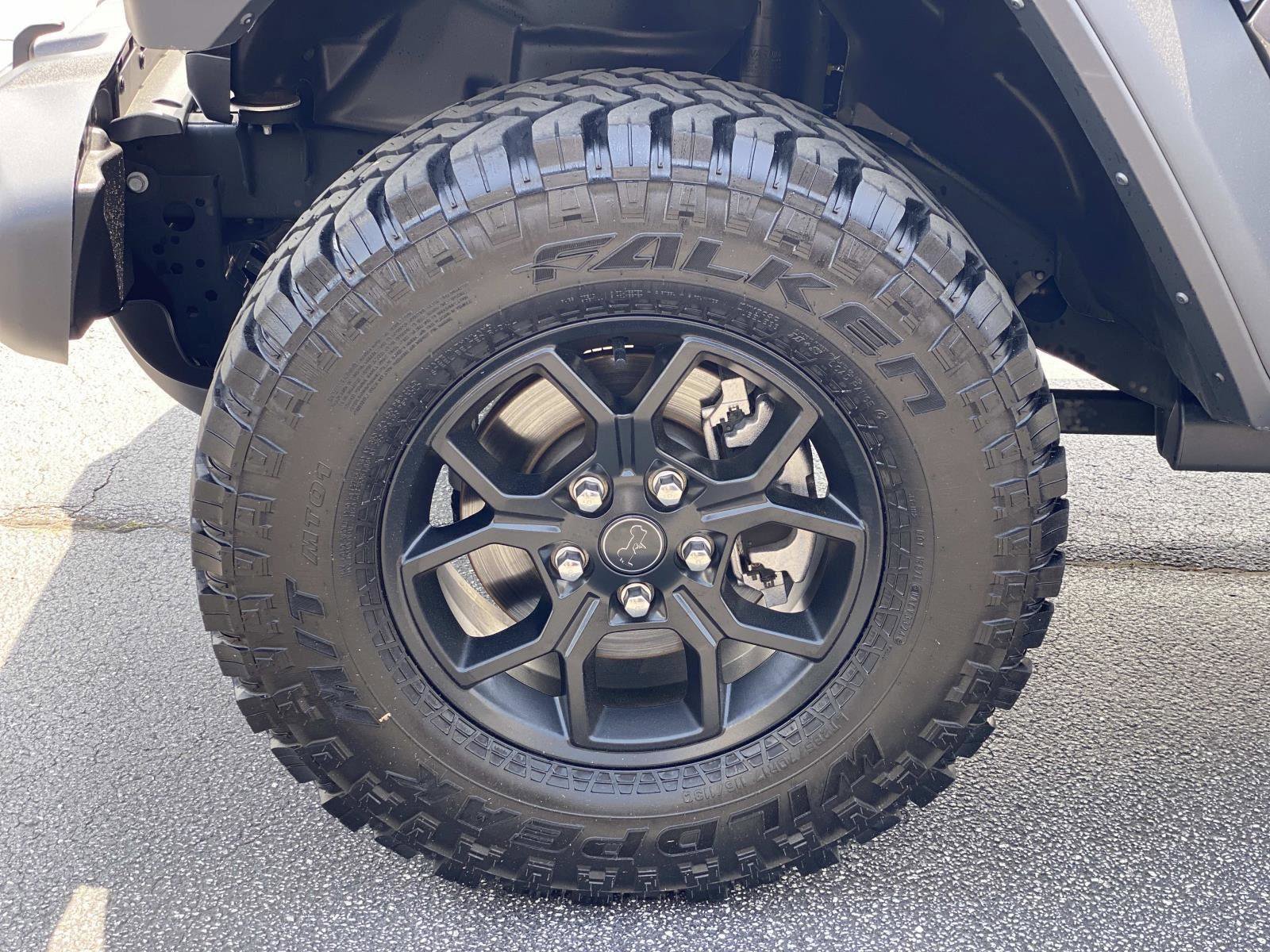 Used 2025 Jeep Wrangler Willys AWD/4WD image 10