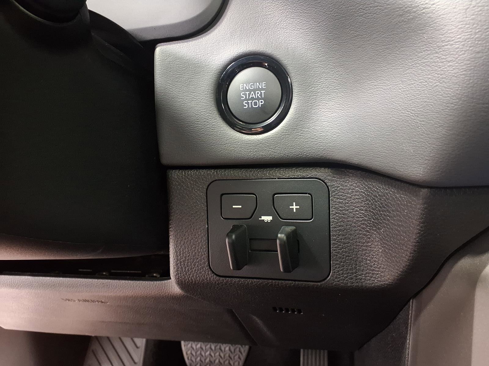 New 2026 Toyota Tundra Platinum AWD/4WD image 17