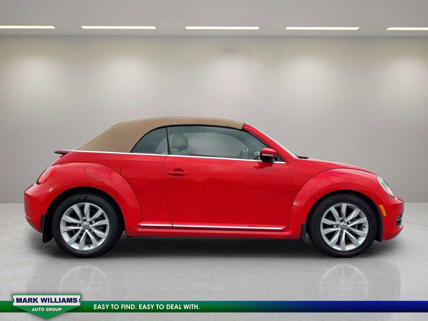 Used 2013 Volkswagen Beetle TDI image 8