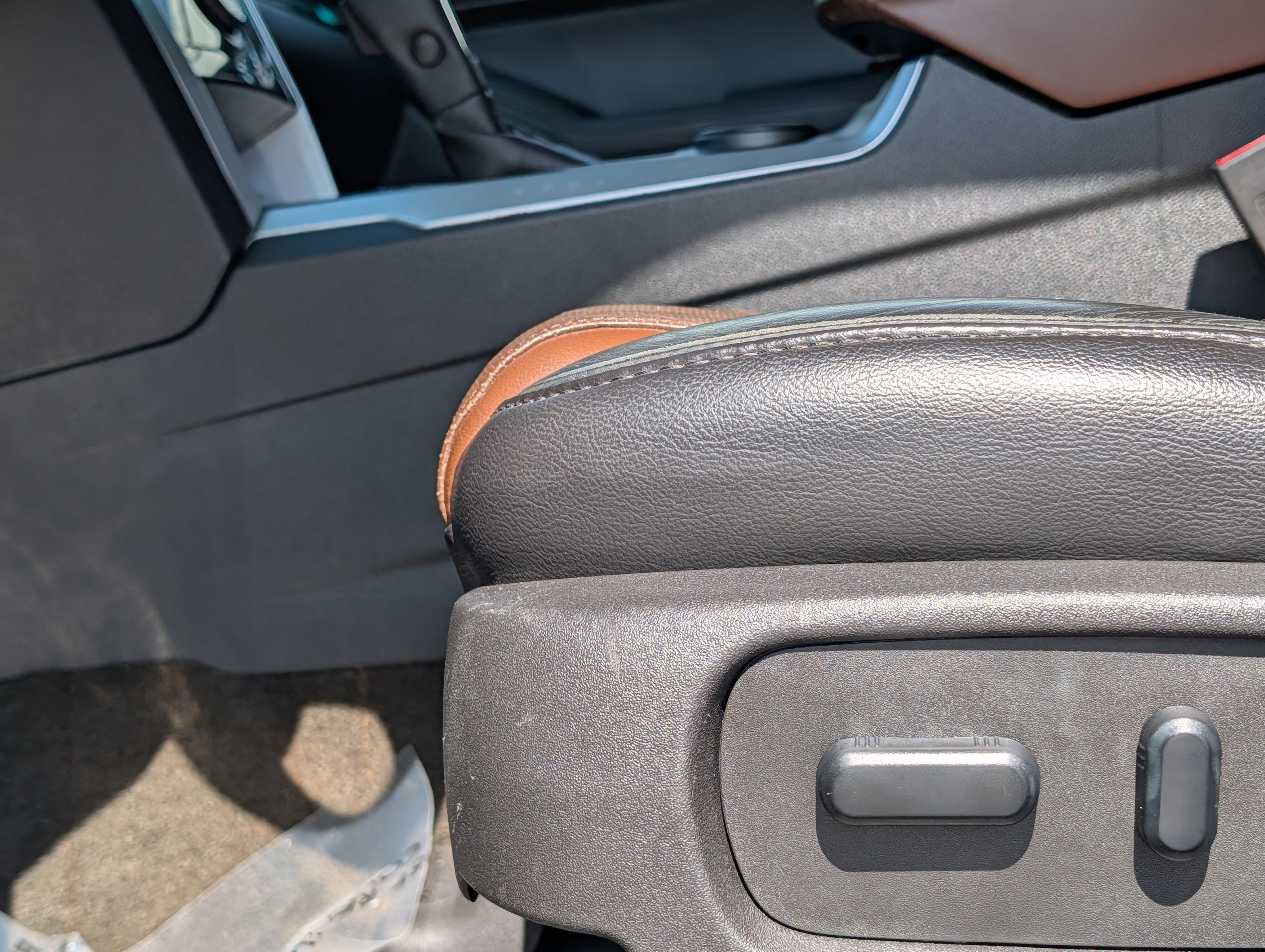 Used 2013 Ford Explorer Limited FWD image 24